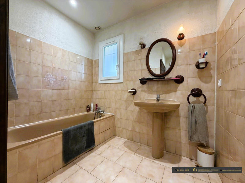 Maison - 93 m² - 4 pièces