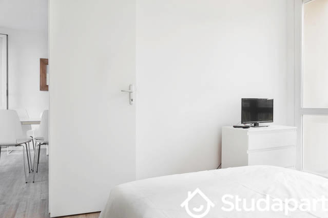 Chambre - 10 m² - 1 pièce