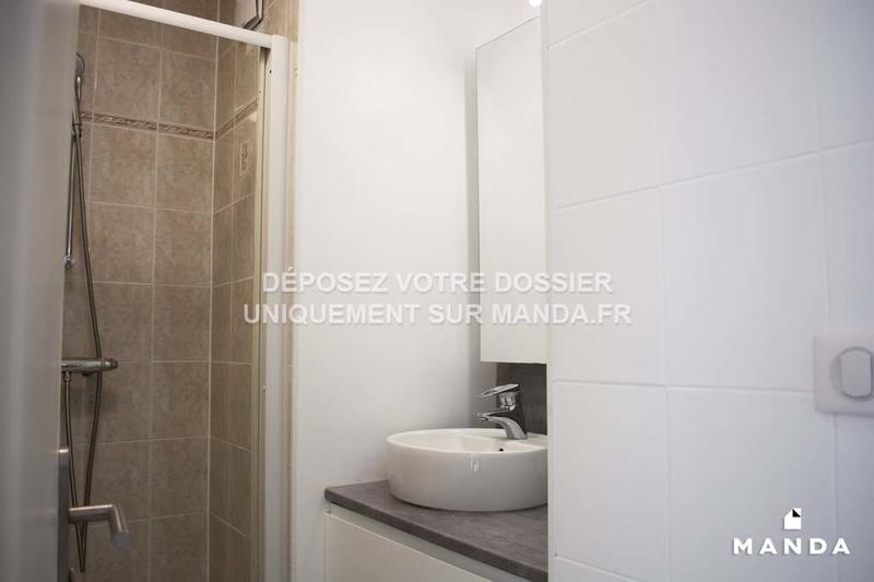 Chambre - 11 m² - 6 pièces