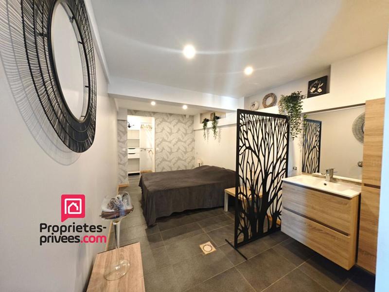 Villa - 220 m² - 6 pièces