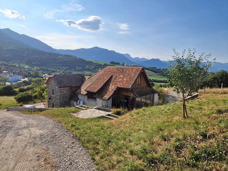 Maison - 190 m² - 10 pièces