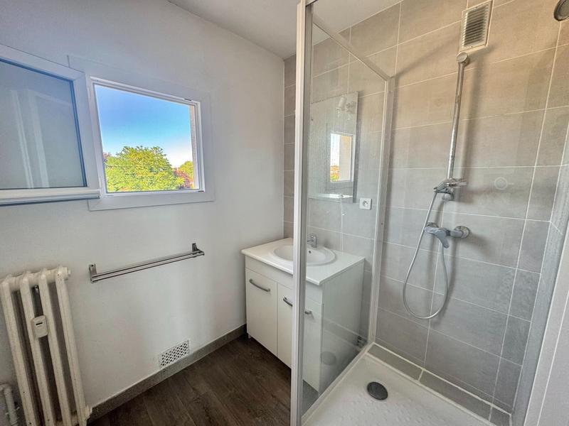 Appartement - 65 m² - 4 pièces