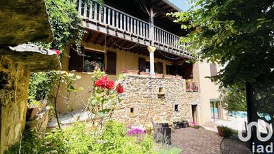 Maison - 275 m² - 8 pièces