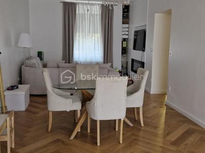 Maison - 88 m² - 4 pièces