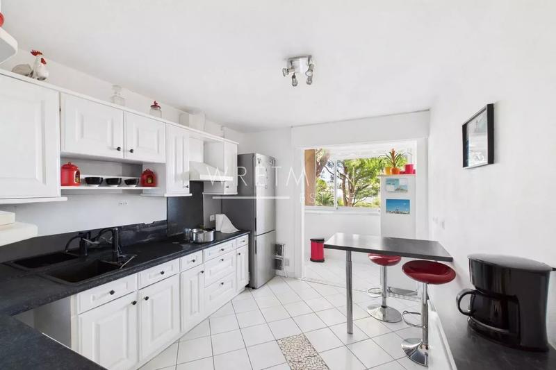 Appartement - 95 m² - 4 pièces