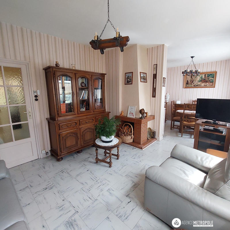 Maison - 93 m² - 5 pièces