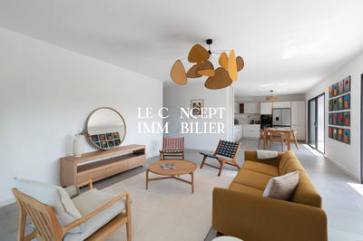 Appartement - 111 m² - 4 pièces