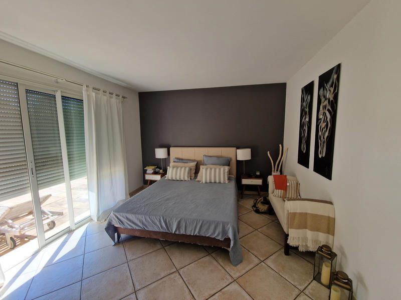 Maison - 205 m² - 6 pièces