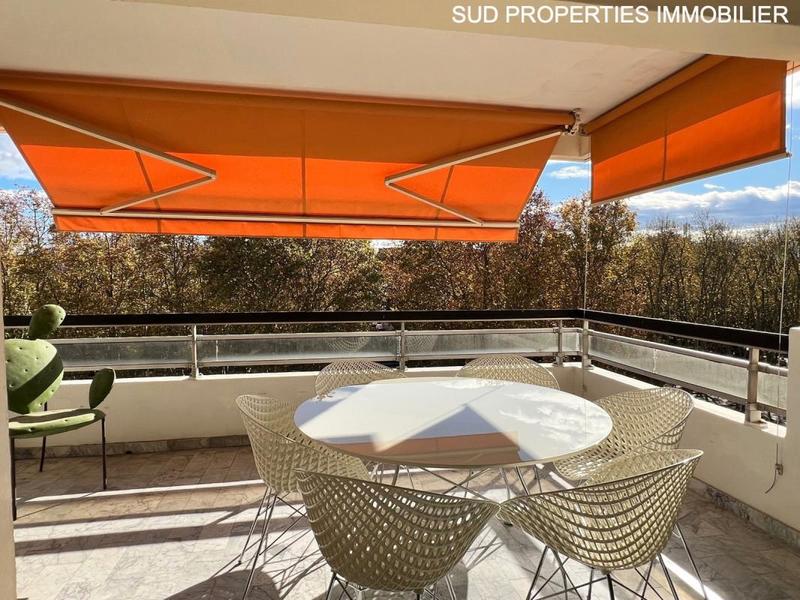 Appartement - 85 m² - 3 pièces