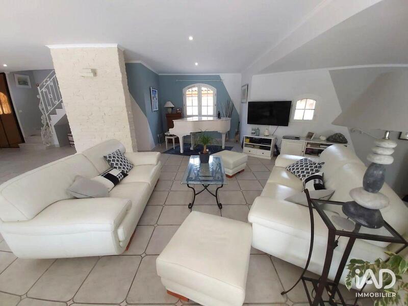 Maison - 180 m² - 4 pièces