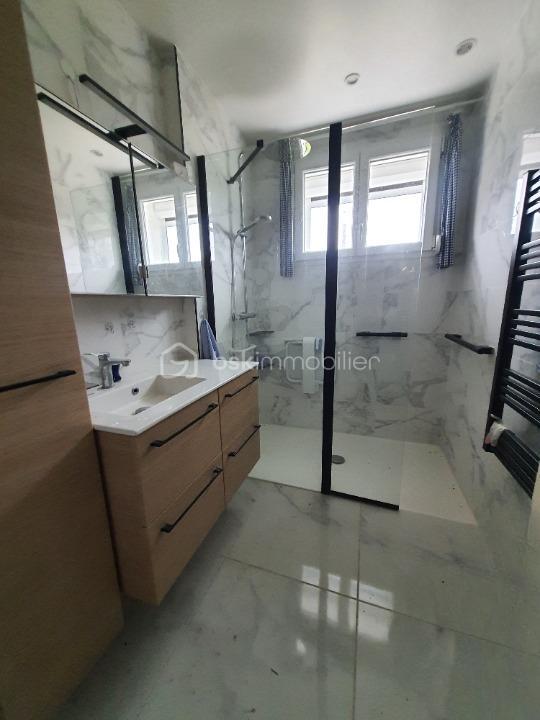 Maison de village - 207 m² - 8 pièces