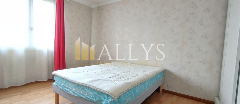 Maison - 91 m² - 5 pièces