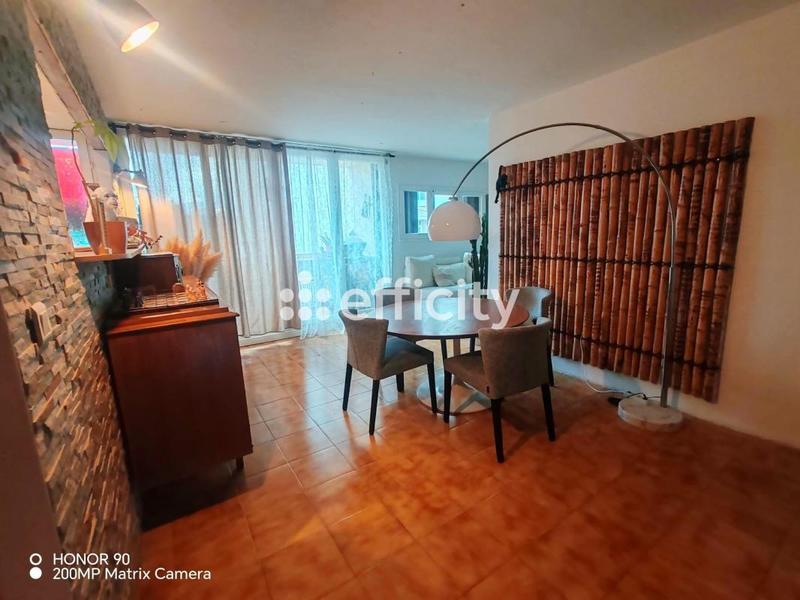 Appartement - 80 m² - 5 pièces