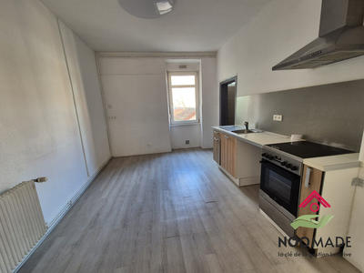 Appartement - 99 m² - 5 pièces