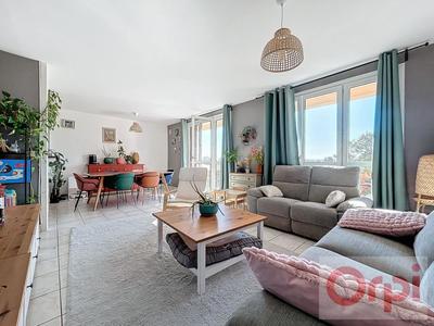 Appartement - 83 m² - 5 pièces