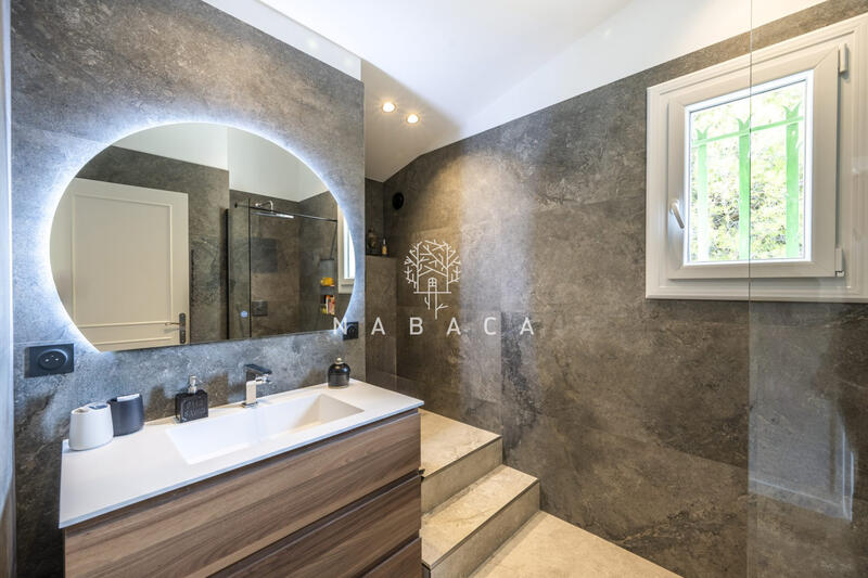 Maison - 176 m² - 6 pièces