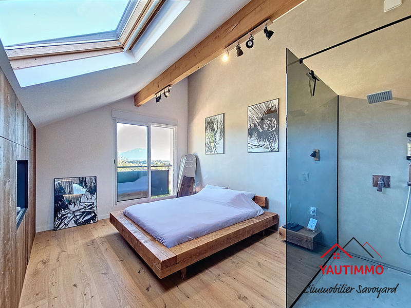 Maison - 203 m² - 7 pièces