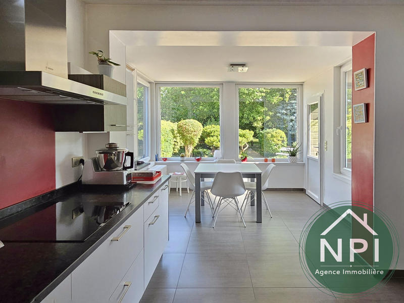 Maison - 140 m² - 6 pièces