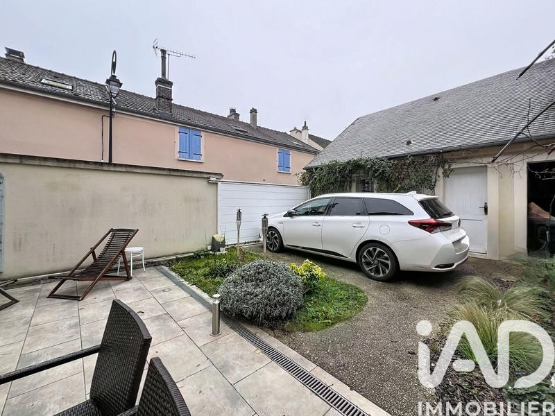 Maison - 93 m² - 5 pièces