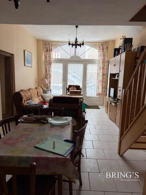 Maison - 140 m² - 8 pièces