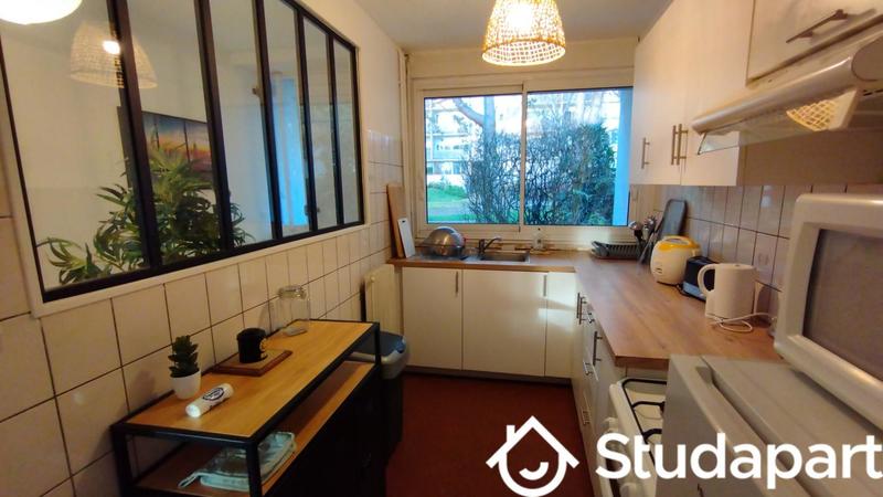 Chambre - 11 m² - 1 pièce