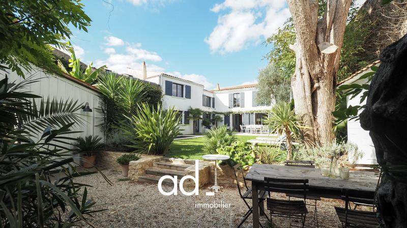 Maison ancienne - 230 m² - 9 pièces