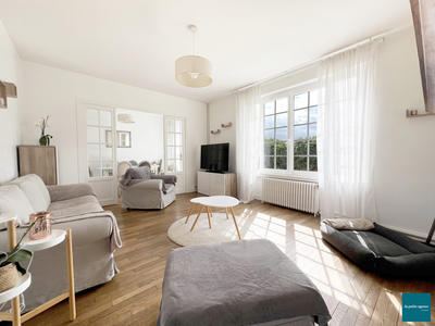 Maison - 185 m² - 7 pièces