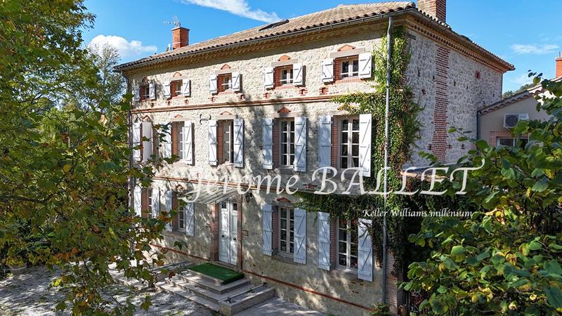 Maison de maîtres - 450 m² - 12 pièces