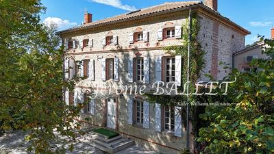 Maison de maîtres - 450 m² - 12 pièces