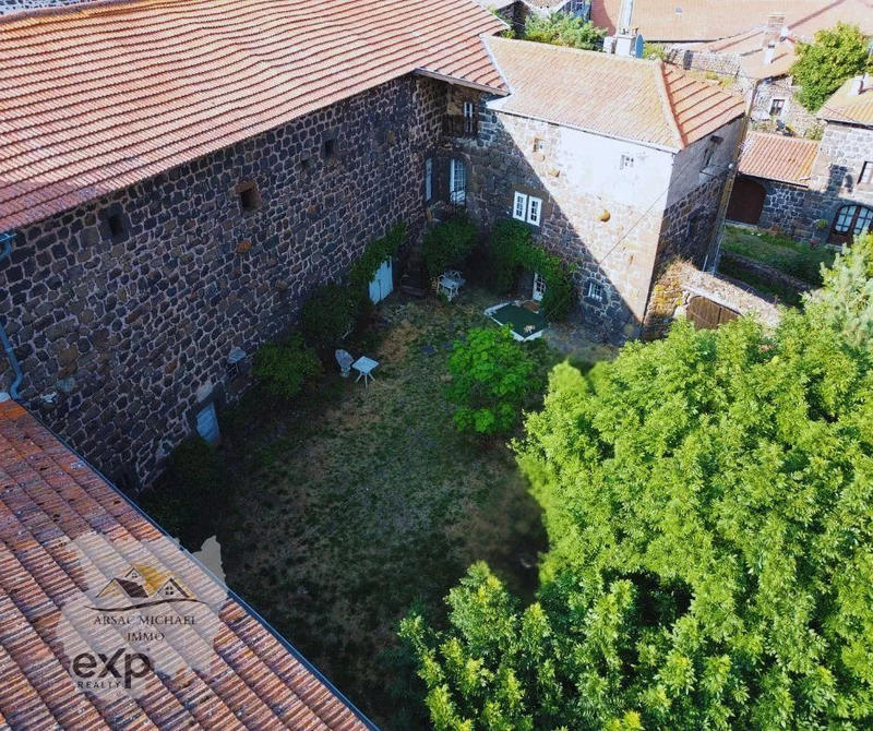 Maison - 556 m² - 15 pièces