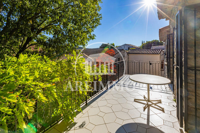 Maison - 208 m² - 7 pièces