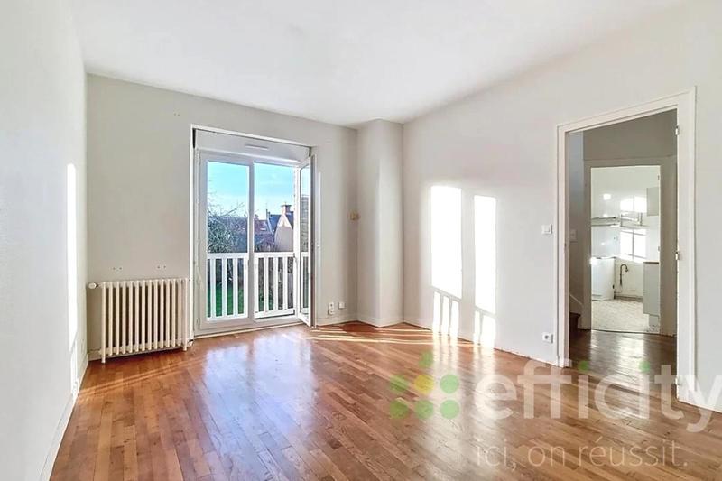 Maison - 98 m² - 5 pièces