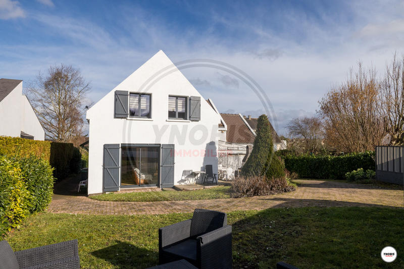 Maison - 202 m² - 7 pièces