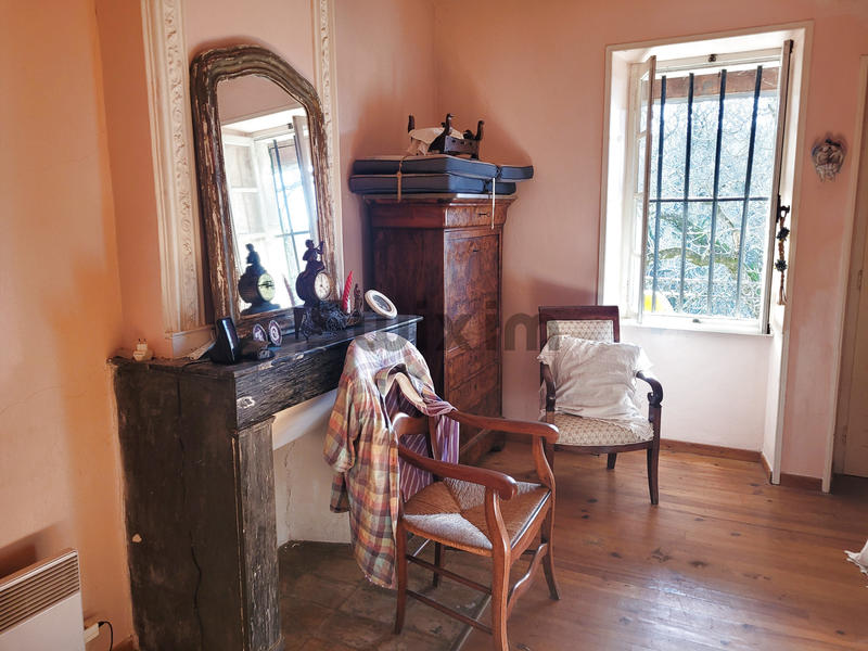 Mas - 94 m² - 5 pièces