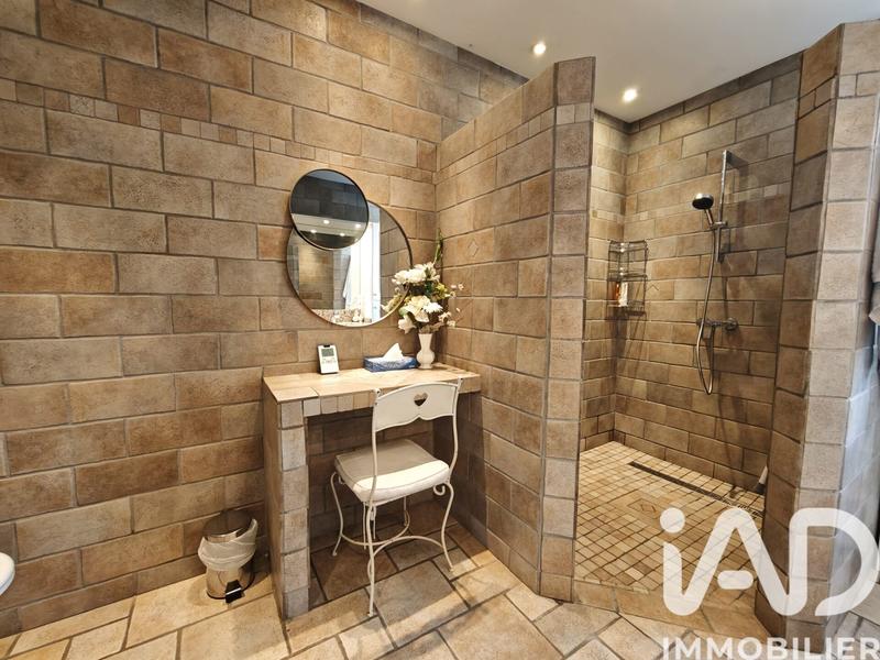 Maison - 140 m² - 4 pièces