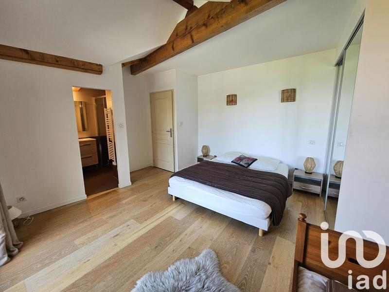 Châlet - 375 m² - 10 pièces