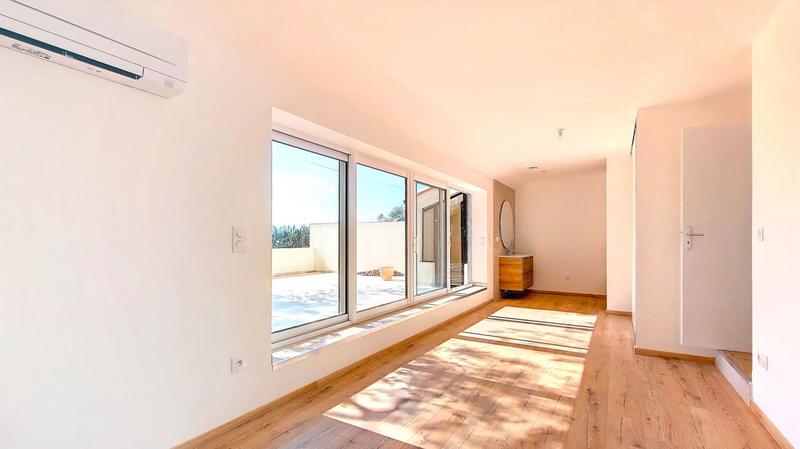 Mas - 193 m² - 8 pièces