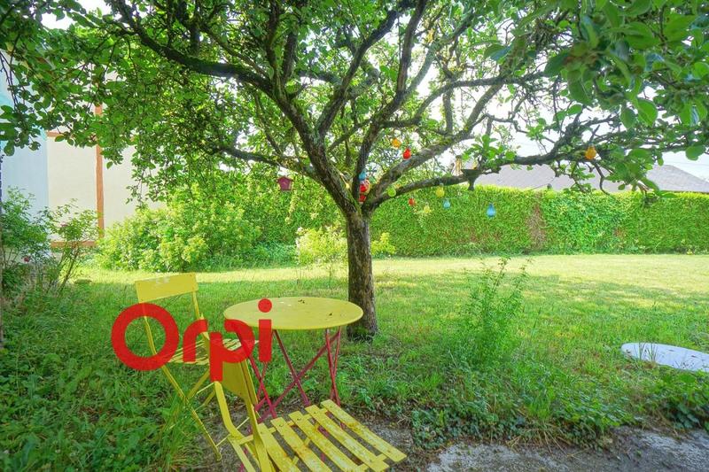 Maison - 300 m² - 8 pièces