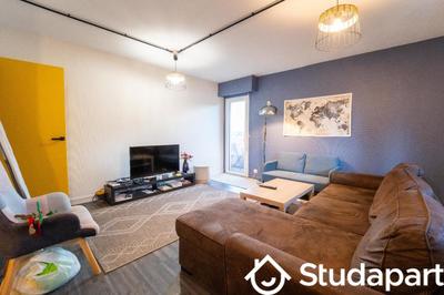 Chambre - 11 m² - 1 pièce