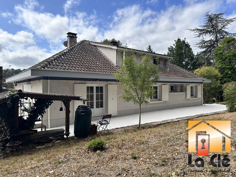 Maison - 200 m² - 6 pièces