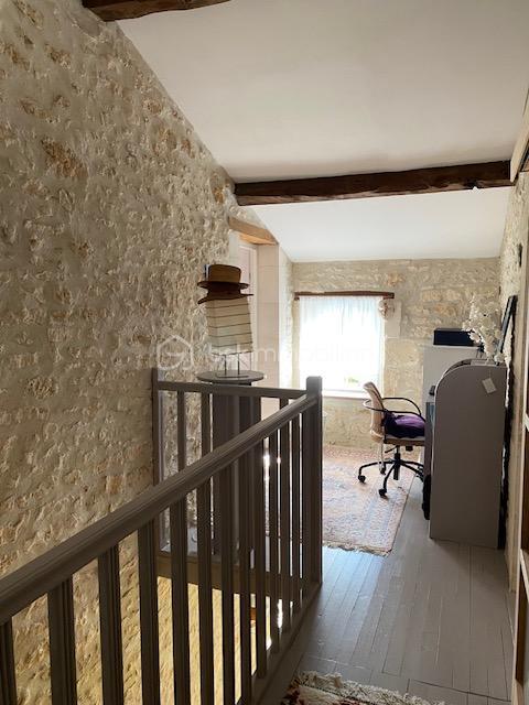 Maison - 235 m² - 7 pièces