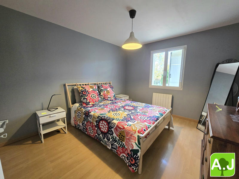 Maison - 90 m² - 5 pièces