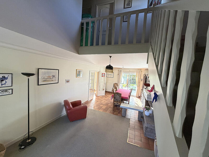 Maison - 133 m² - 6 pièces