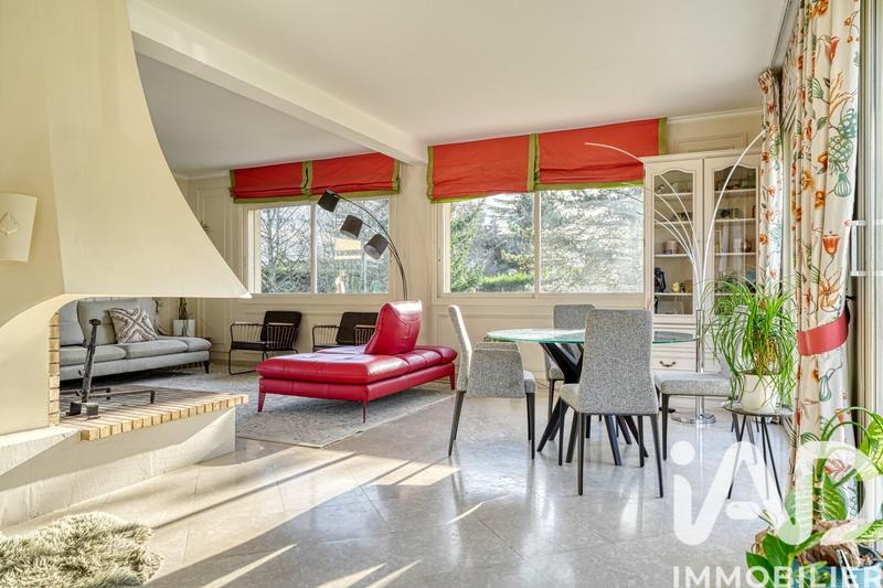 Maison - 250 m² - 9 pièces