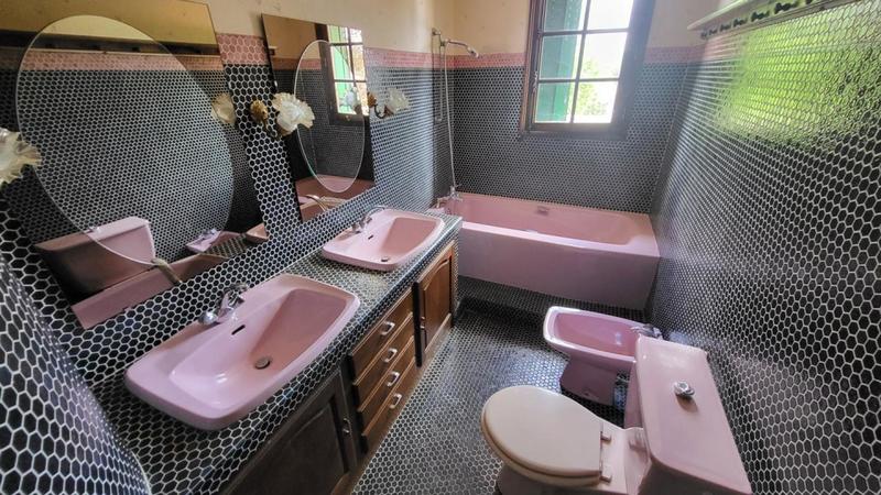 Maison - 200 m² - 8 pièces