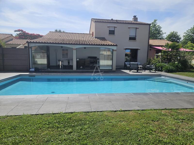 Maison - 135 m² - 5 pièces