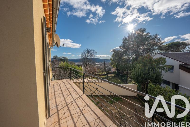 Maison - 122 m² - 6 pièces