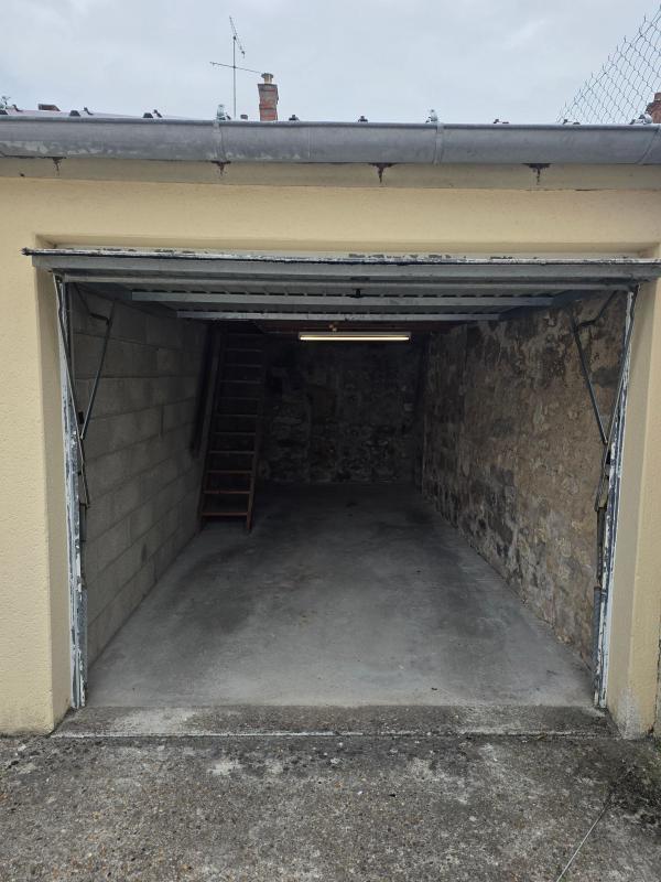 Parking / Garage - 14 m²