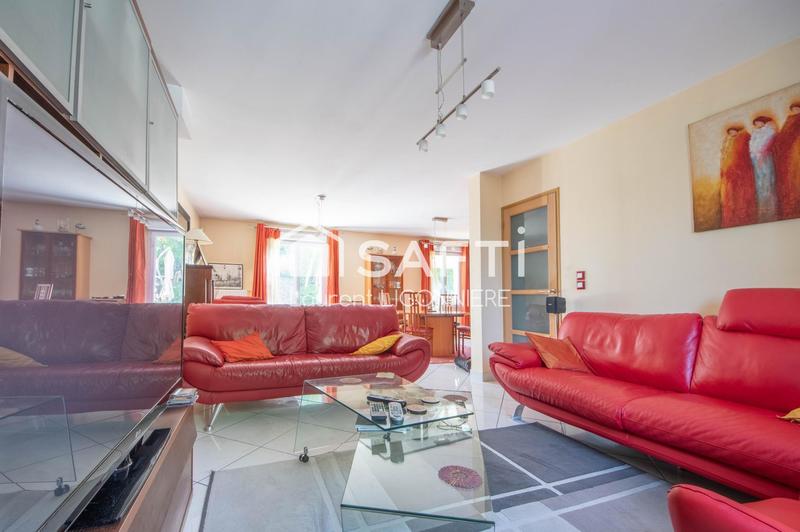 Maison - 180 m² - 7 pièces