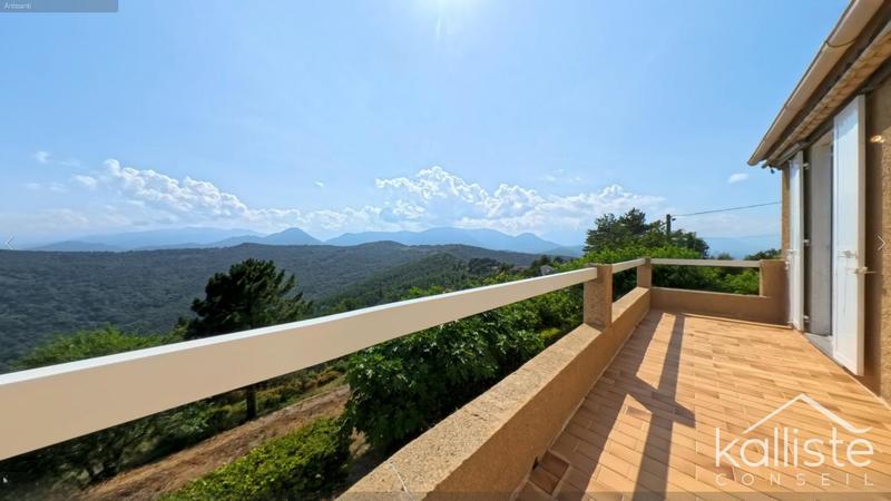 Maison - 87 m² - 5 pièces